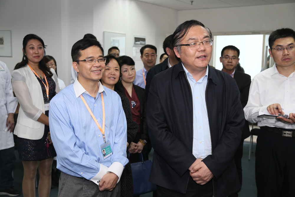 贵州省副省长何力一行莅临金域检验视察调研